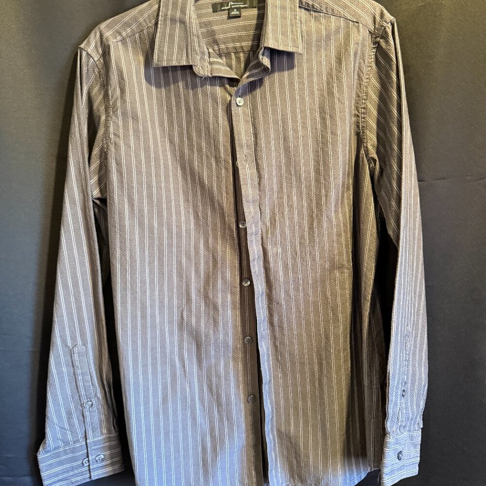 Marc Anthony Slim Fit Men's Medium Button Down Shirt
